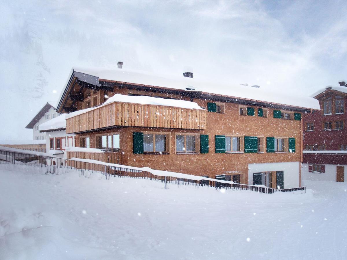 Haus Burgi - Angelika Walch Apartment Stuben am Arlberg Luaran gambar